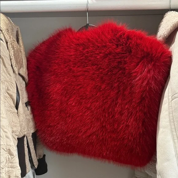 Fashion nova red fur - Picture 2 of 3